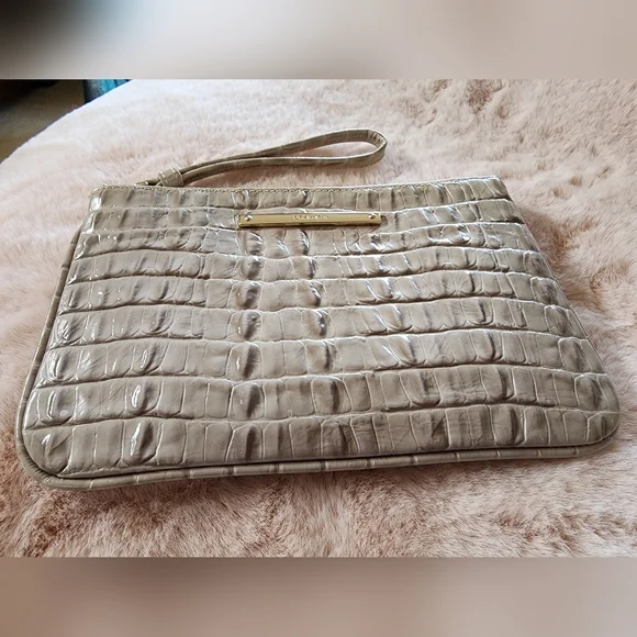 BRAHMIN Sally Wristlet Cosmetic Bag Taupe Gray Croc Embossed Leather - Picture 6 of 6